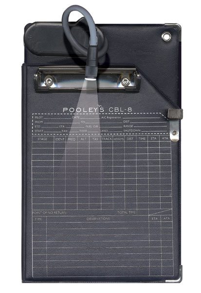 Planchette de vol �clair�e Pooley's CBL-8